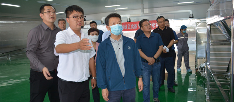 張忠陽(yáng)到集團公司定點(diǎn)幫扶淶源縣檢查指導工作